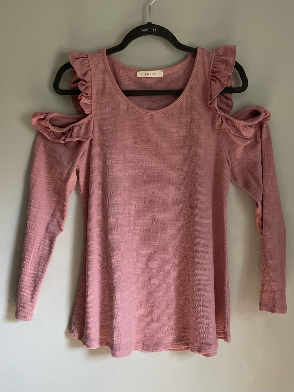 entro Dusty Rose Cold-Shoulder Ruffle Long Sleeve Top